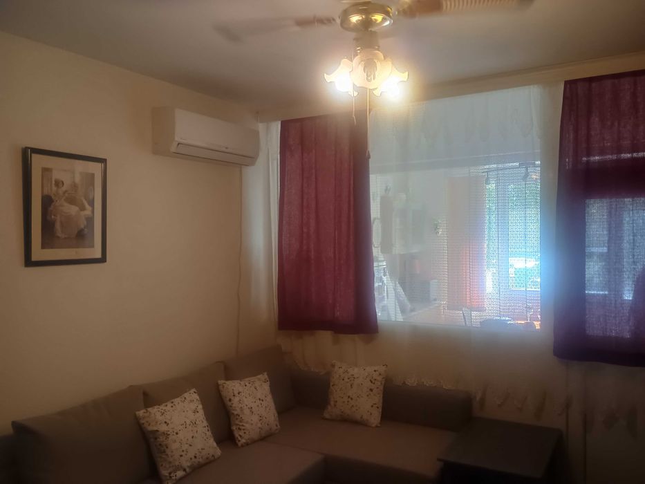 Продава се Двустаен апартамент в Шумен, Добруджански - 55 кв.м за 7 €/кв.м - Снимка #10