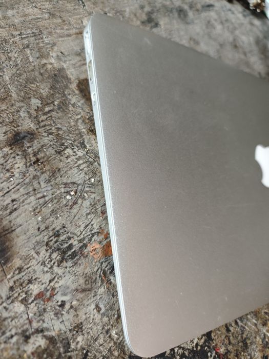 MacBook air 11,6, 8 GB RAM, 128 GB SSD