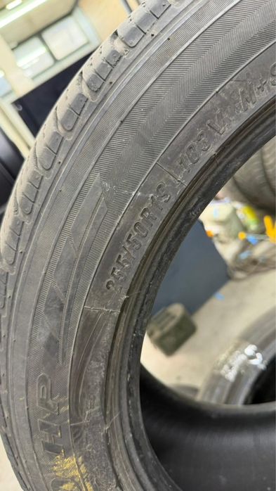 Maxxis 255/50 r19