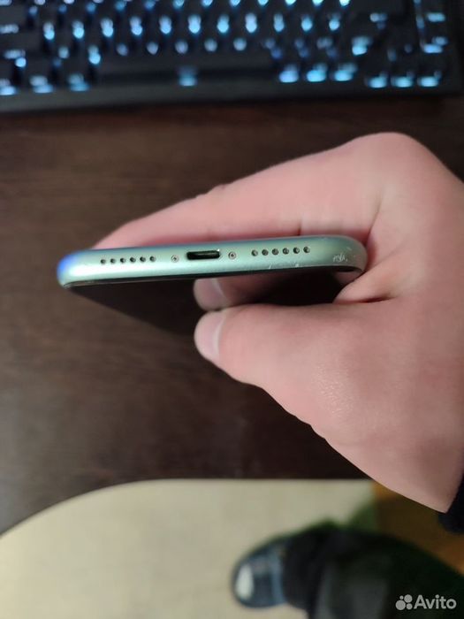 Срочно прадаю IPhone 11