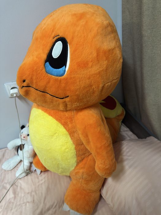 игрушка 1 м , отдам за 7 к цена договорная