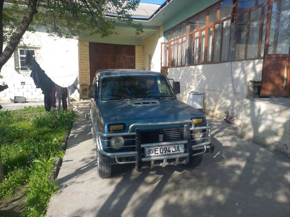 neva mashinasi sotyiladi