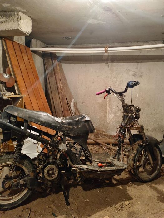 Мопед на разбор ,