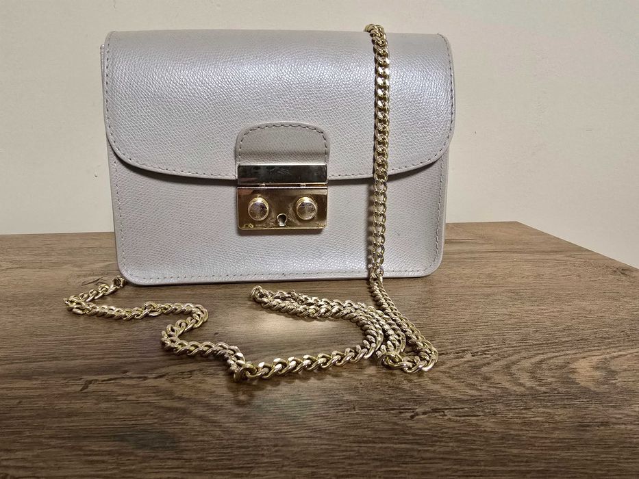 Италианска дамска чанта от естествена кожа