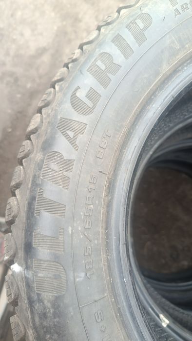 Goodyear 185/65/15 комплект зима