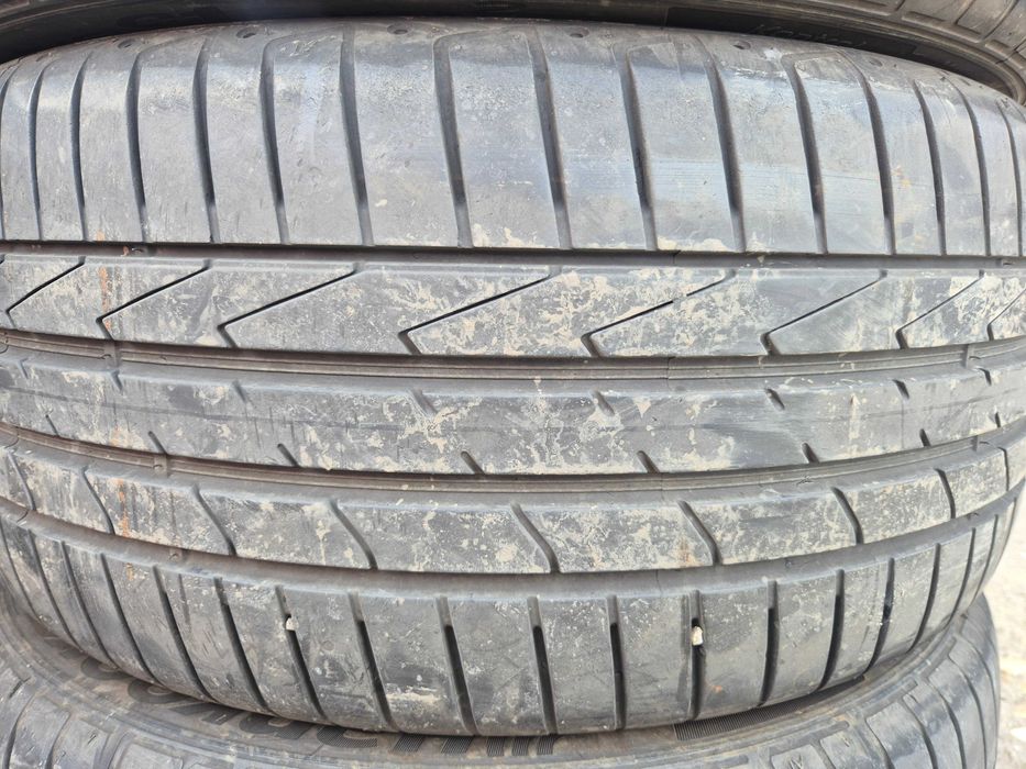 4 Anvelope de VARA - 225/50/17 - HANKOOK - CA UNELE NOI - DOT 2023