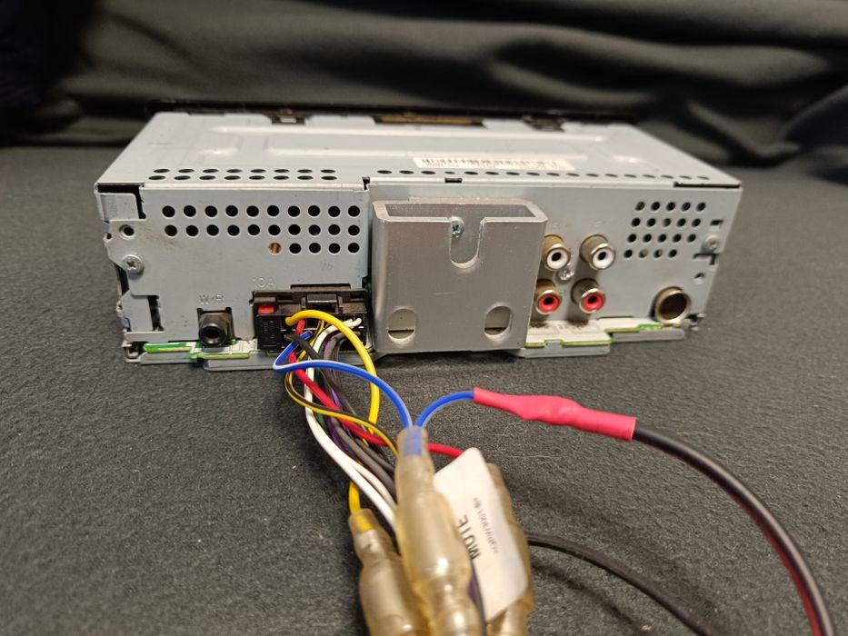 Vând player multimedia Pioneer mvh 180ui