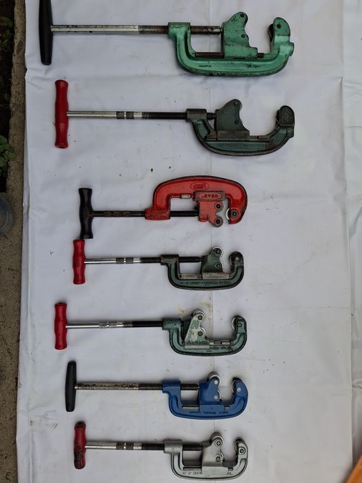 de vanzare scule de taiat teava de fier  1 1/4' - 3'  .  250 - 450 lei