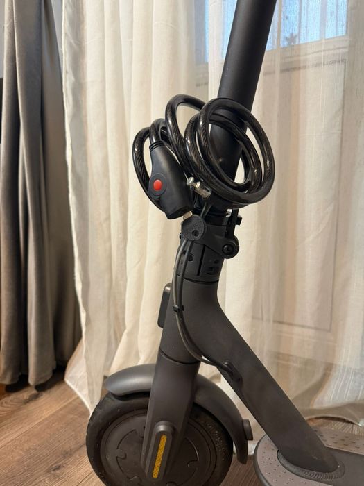 Xiaomi Mi electric Scooter 1S - aproape nouă - cu accesorii +cutie
