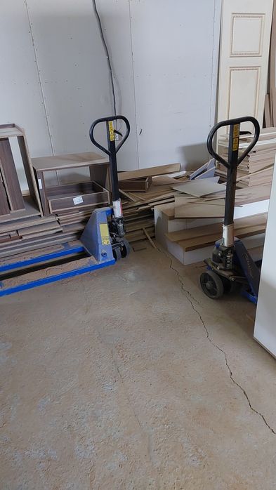 Продаю оборудование для производства мебели