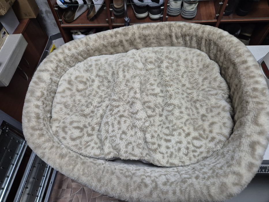 Лежанка для кошек и собак