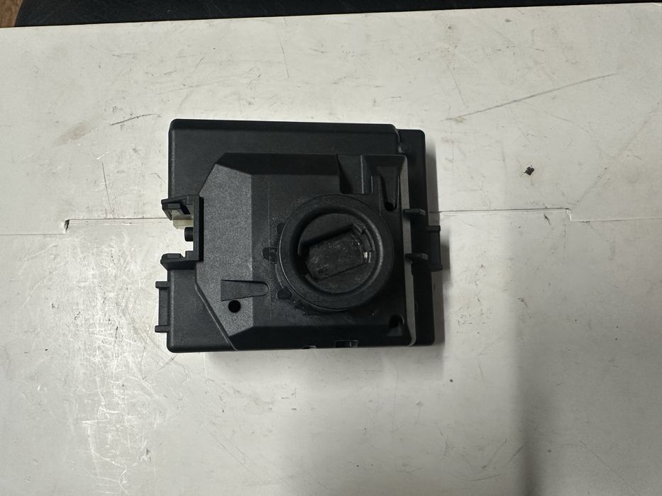 Гълтач за W205 Мерцедес C220 след 2015г.!