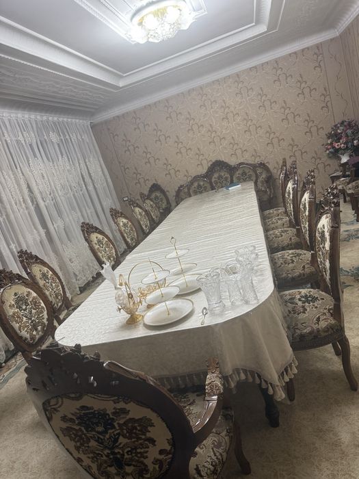 Продам стол для зала