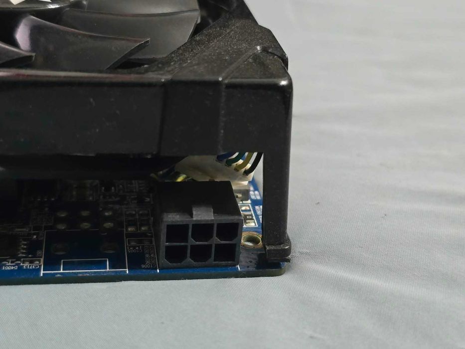 Placa video Sapphire Radeon HD 7850 Dual-X OC Edition 1GB GDDR5 256-bit