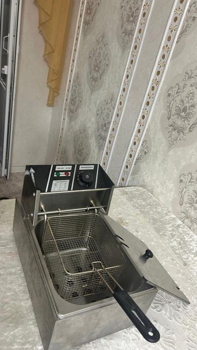 Печь фритюрницаа