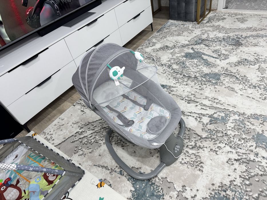 Продам шезлонг детский новый