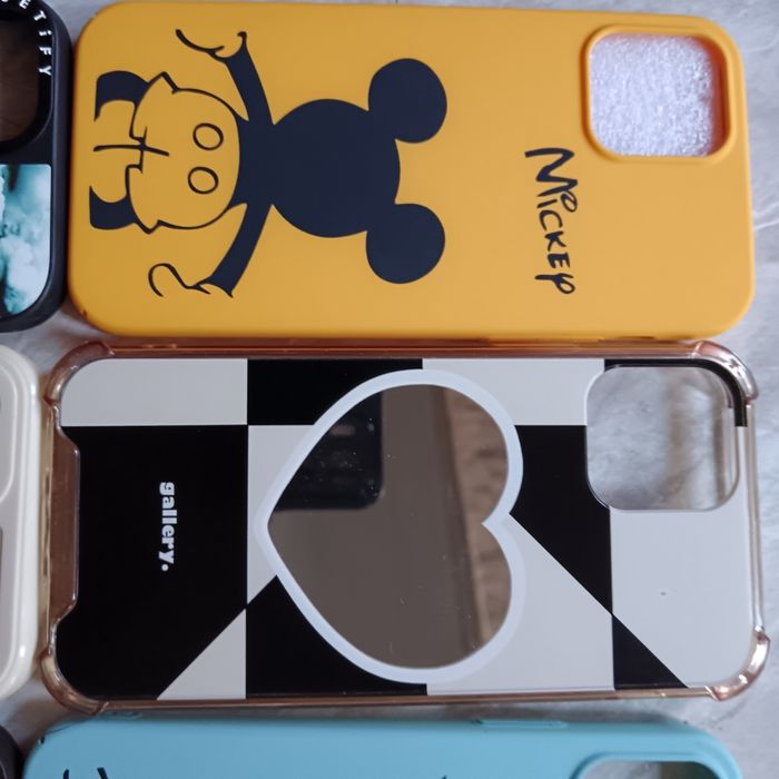 Продам чехлы на тел. Айфон