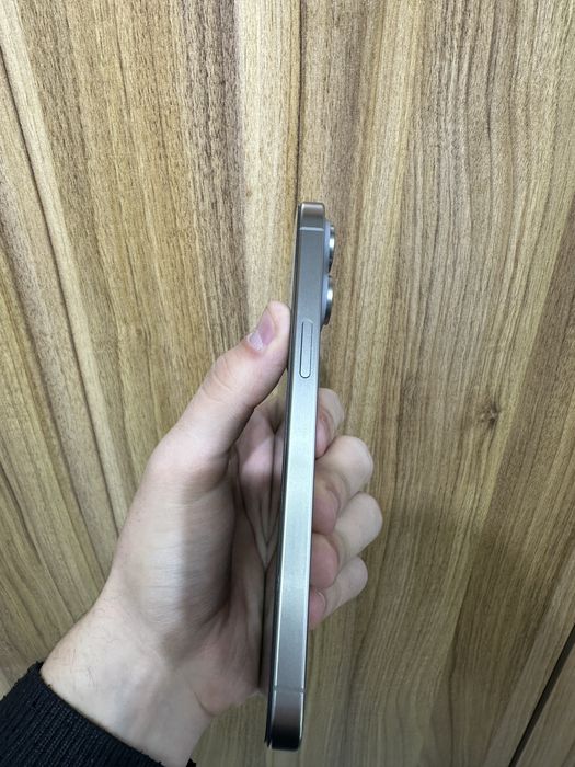 Iphone 15 pro max natural 256 gb 85%