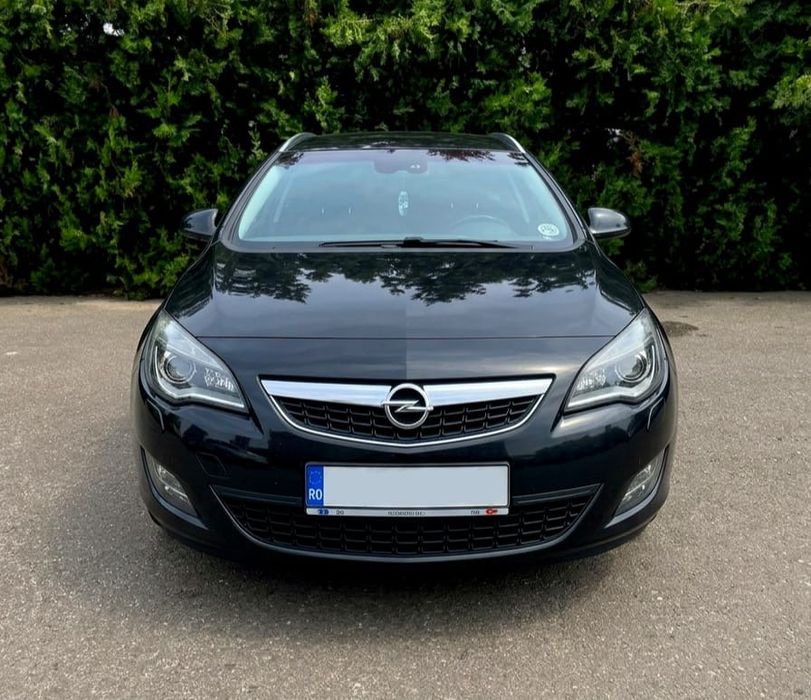 Vând Opel Astra J 2012 1.7 CDTI
