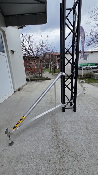 Outrigger picior schela truss