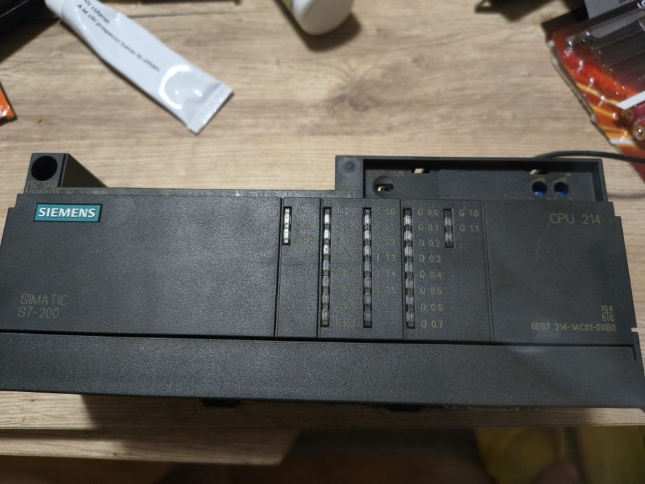 PLC Siemens SIMATIC S7-200 CPU 214 – 6ES7 214-1AC01-0XB0 – Funcțional