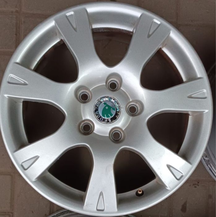 Диски на Шкоду R16 б/у из Германии