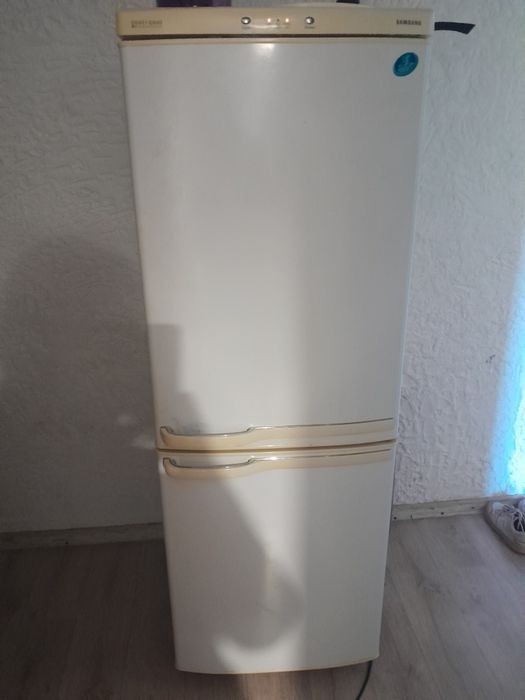Продам холодильник Самсунг