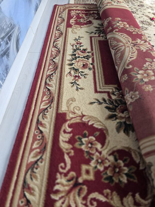 Продам ковер в хорошем состоянии