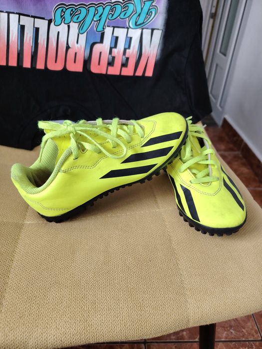 Adidași fotbal Adidas, nu Nike