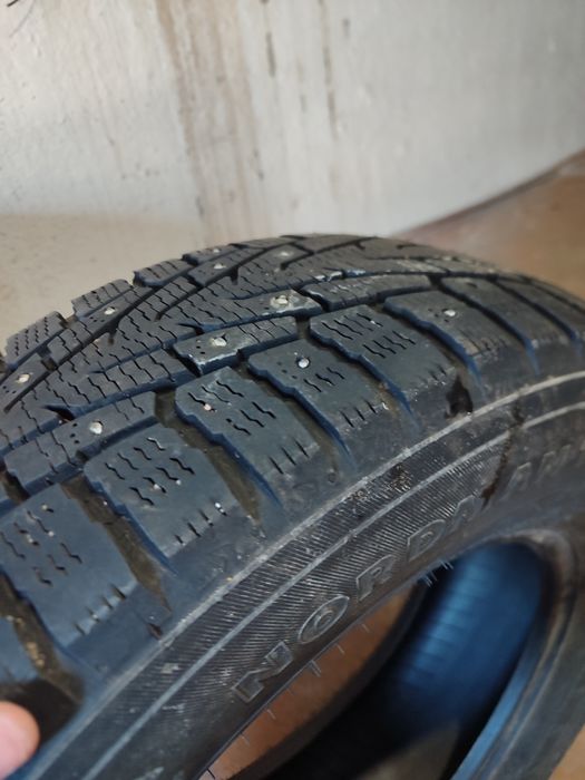 Продам резина зимняя Nokian