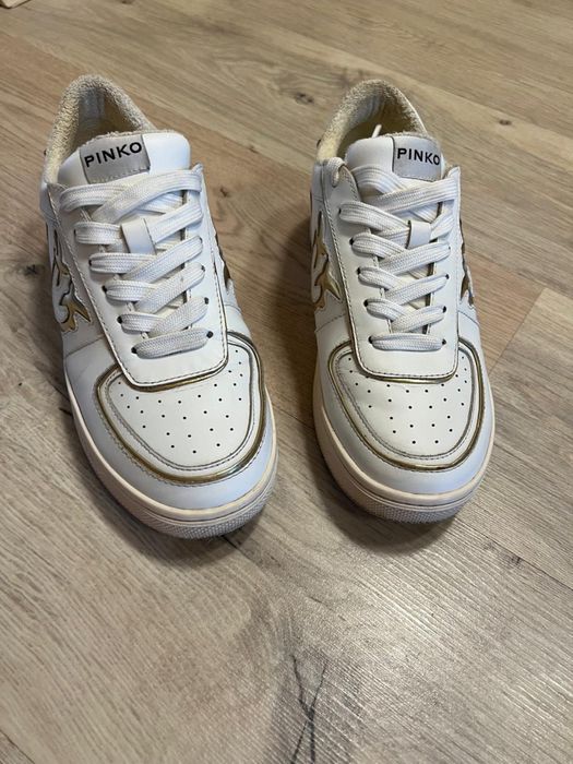 Кожени обувки PINKO