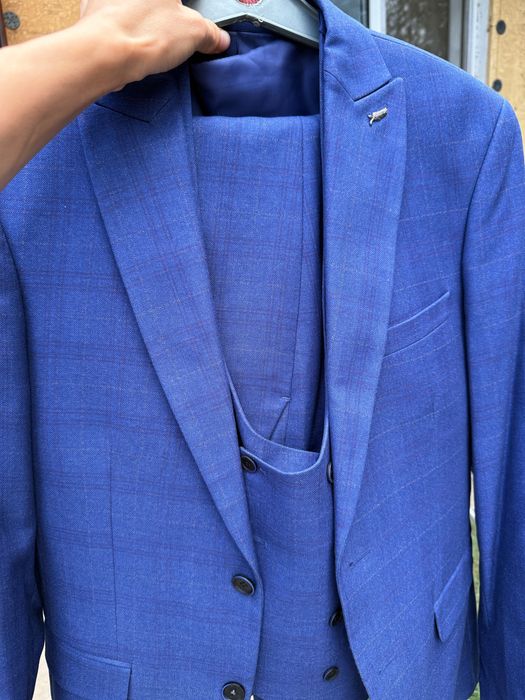 Костюм тройка мужской