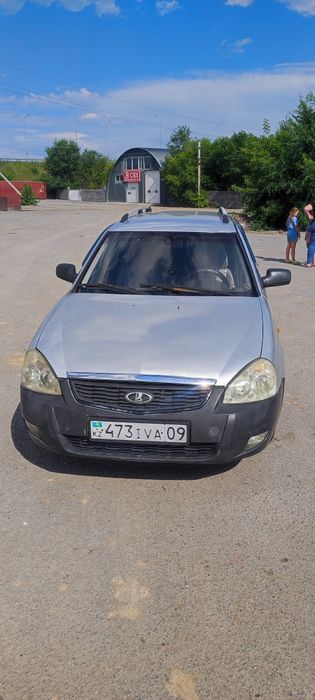 Продаю приора универсал