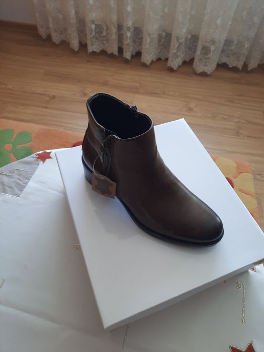 Ghete damă, mărimea 37