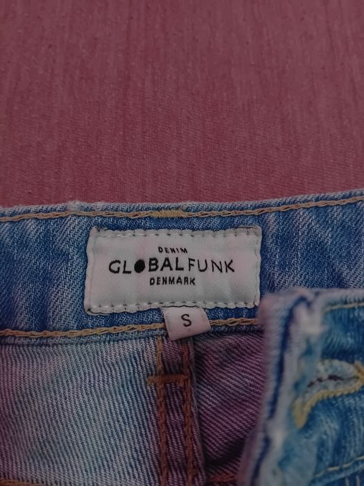 Къси панталоки С