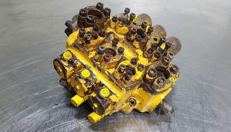 distribuitor hidraulic liebherr l531