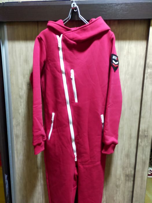 Продается новый утепленный комбинезон для взрослых