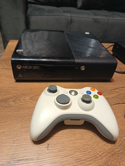 Xbox 360 E (versiunea cea mai bună)