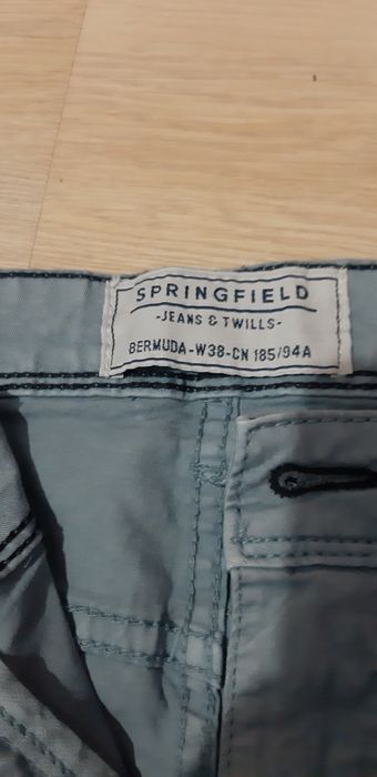 Pantaloni scurți barbati mărimi diferite