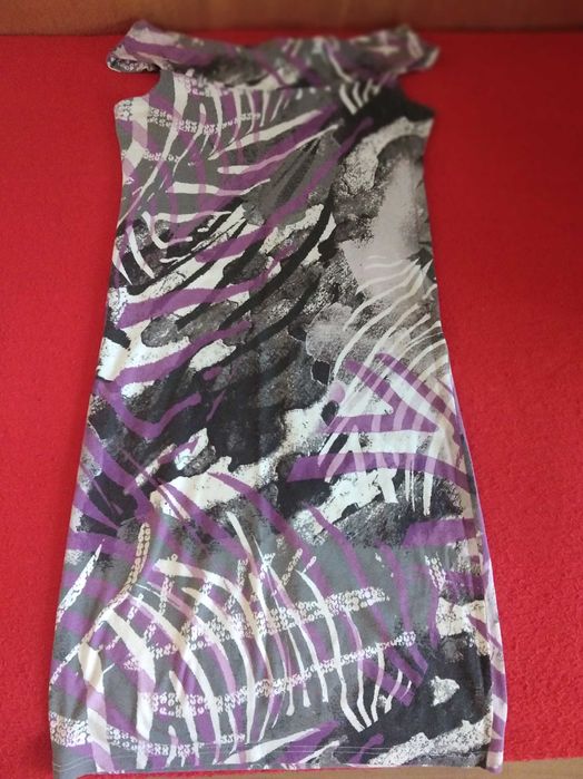 Рокли различни материи и цветове размери М и S