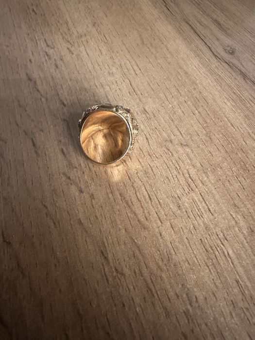 Продам золотой перстень