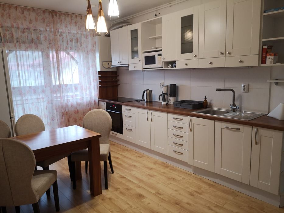 Închiriez apartament 3 camere Floresti Eroilor