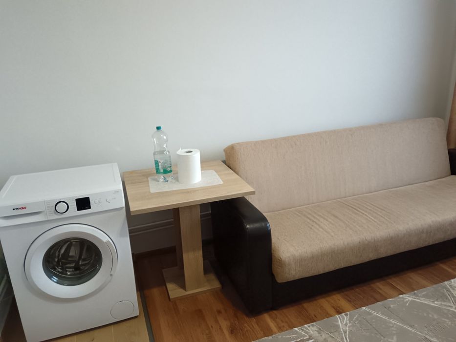 Închiriez garsoniera pe strada Cerna, langa fostul stadion