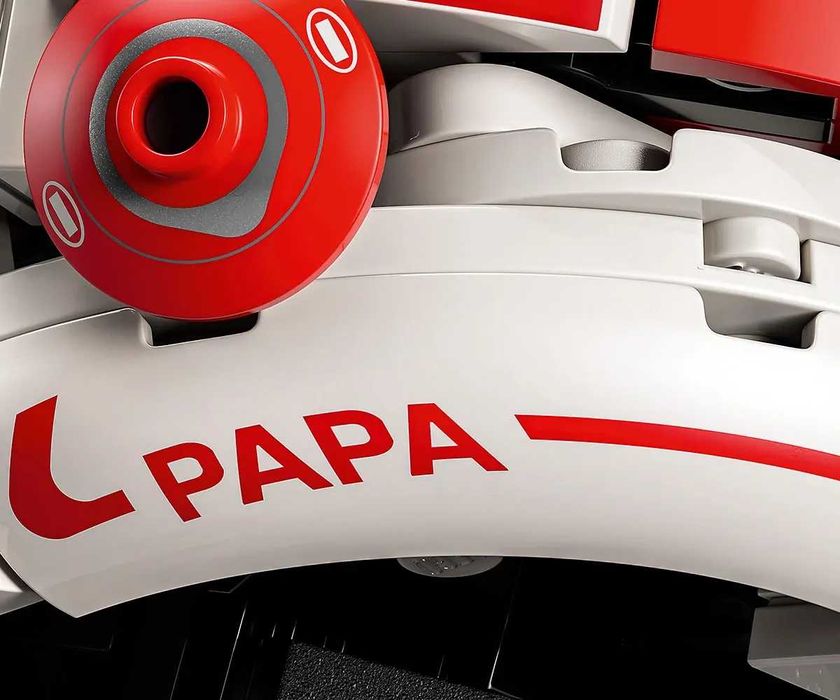 LEGO Каска Scuderia Ferrari Charles Leclerc – F1