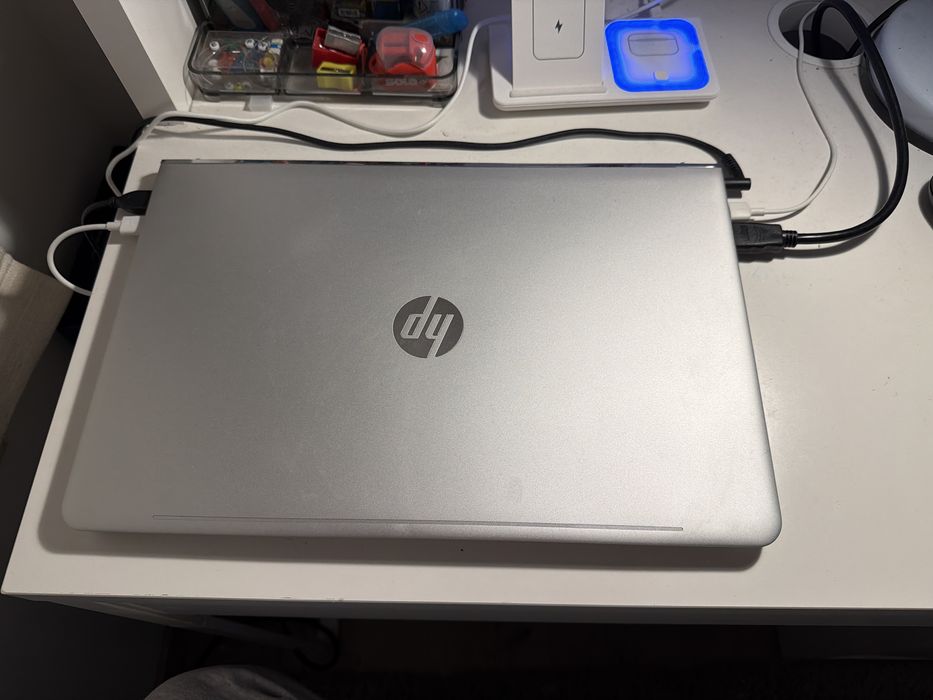 Лаптоп HP windows 11