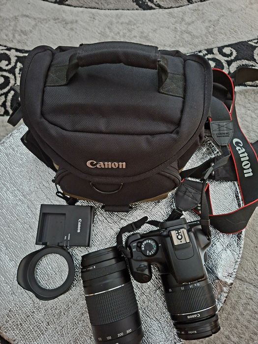 Aparat foto Canon 1100d