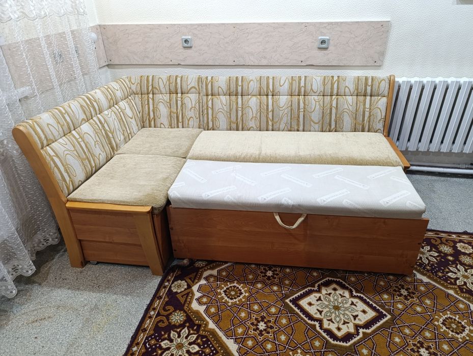 Кухонный уголок раздвижной Б/у