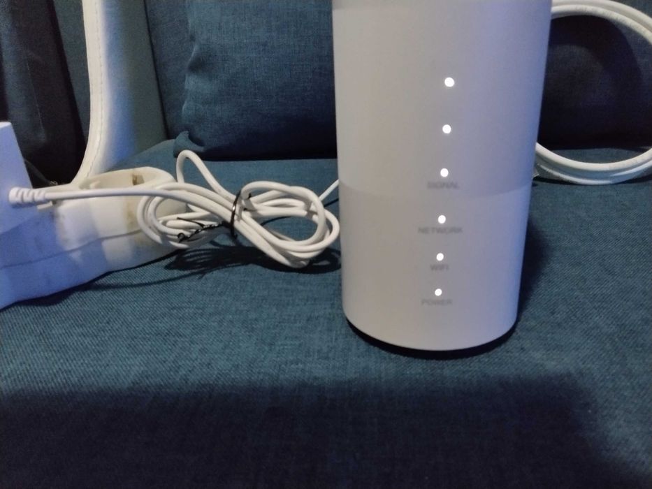 чисто нов 5G сим  картен рутер , за мобилен интернет на Иетел