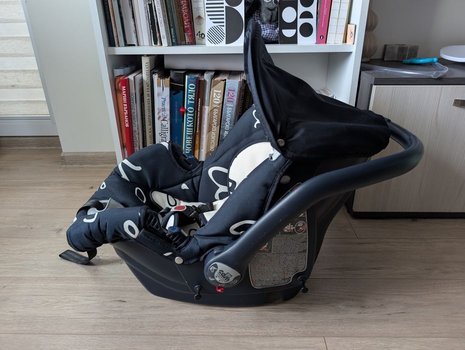 Продавам детска количка CAM fluido 3 в 1