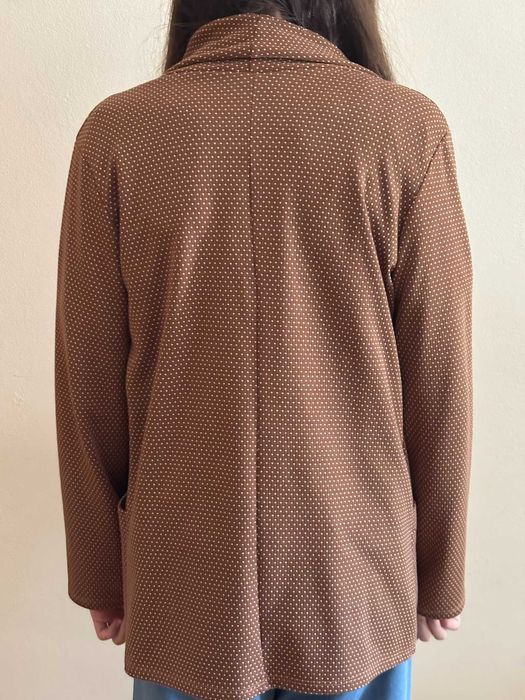 Sacou lejer maro cu buline albe